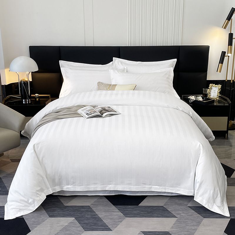 Hotel Four-Piece B&B Style Pure White Bedding Satin Bed Sheet Duvet Cover Three-Piece Set_maomaolike.com