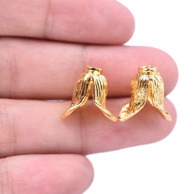 5PCS Gold Color Flower Trays Made Copper Material Are Stylish DIY Handmade Pendants Used In The Making Of Necklaces_maomaolike.com