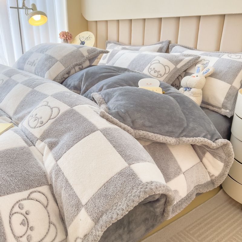 Winter A-Class 6D Thickened Snowflake Warm Double-Sided Four-Piece Anti-Static Milk Velvet Bed Sheet Three-Piece Set_maomaolike.com