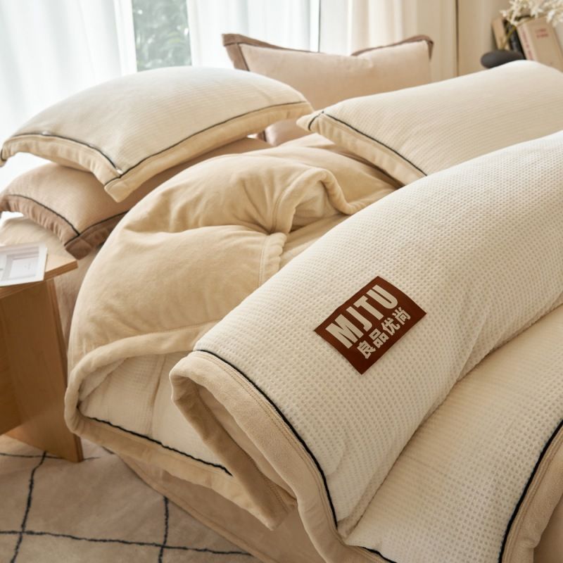 Maternity Grade Milk Duvet Cover Thickened Warm Double-Sided Velvet Single And Double Winter Bedding Solid Color Waffle Four-Piece_maomaolike.com