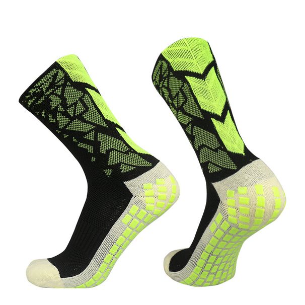 Camouflage arrow football socks towel non slip magic socks square friction film men and women professional competition training socks_maomaolike.com