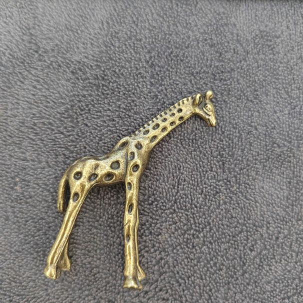 Copper-Plated Giraffe Ornament Home Living Room Office Desktop Tea Table Decoration Creative Craft Small Gift_maomaolike.com