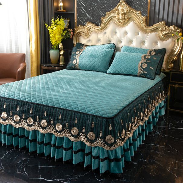 Winter Thickened Milk Skirt Three-Piece Set Quilted Cover Single Coral Fleece French Crystal Velvet Bed Sheet_maomaolike.com