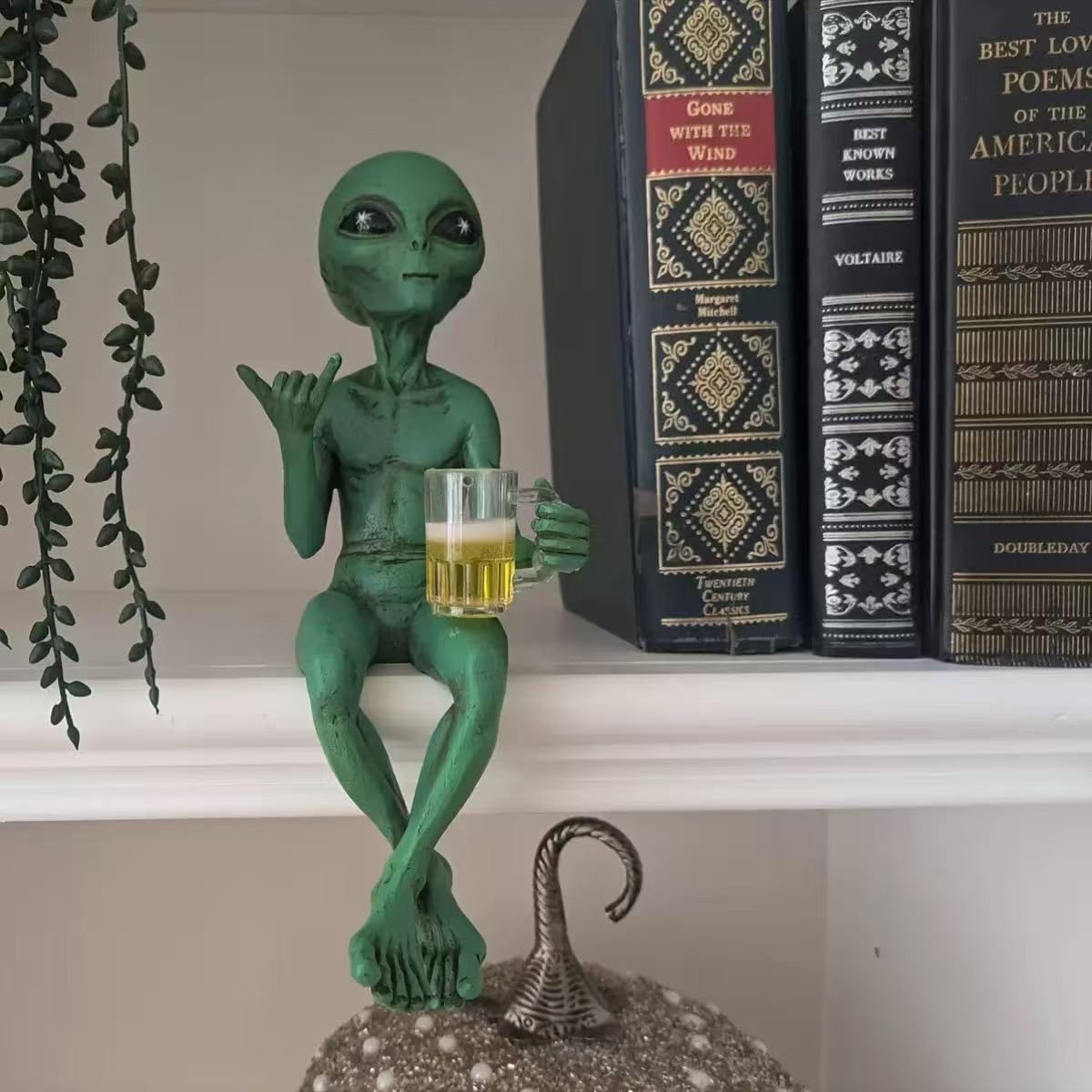 Cross-Border Alien Resin Figurine UFO Indoor Outdoor Garden Decoration Small Statue Home Decor_maomaolike.com