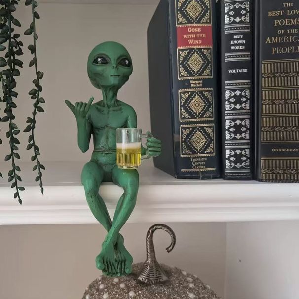 Cross-Border Alien Resin Figurine UFO Indoor Outdoor Garden Decoration Small Statue Home Decor_maomaolike.com