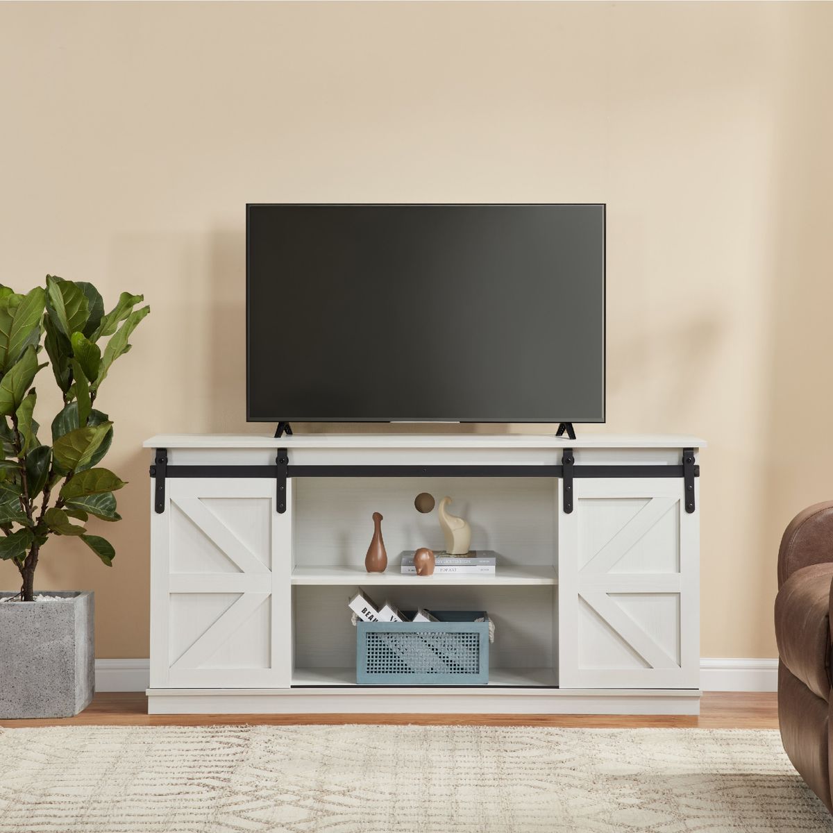58" Farmhouse TV Stand And Entertainment Center For Televisions Up To 65 Inchs,with Sliding Barn Doors And Storage Cabinets,White_maomaolike.com