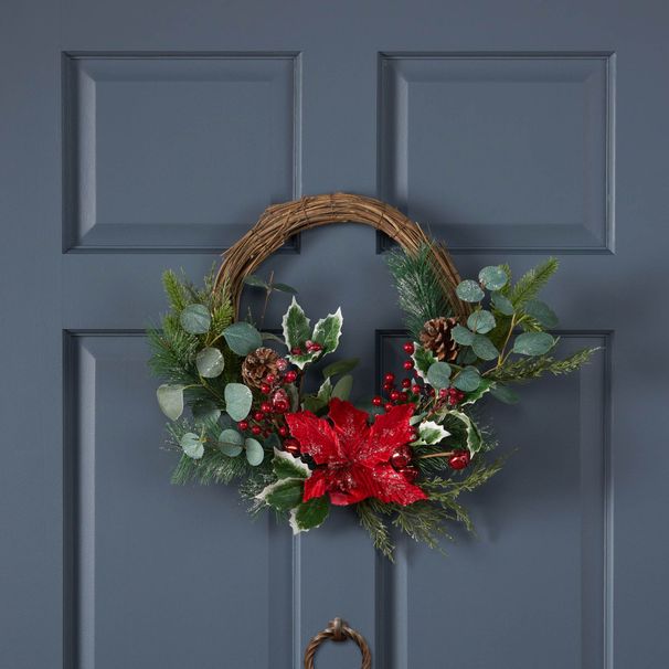 23.5" POINSETTIA/BERRY/EUCALYPTUS HALF Wreath_maomaolike.com